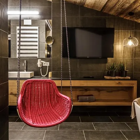 - The Peak Horská chata Sölden