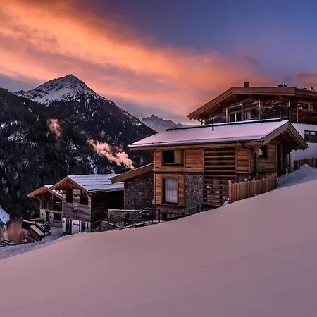 The Peak - Mit Outdoor-pool Chalet Sölden