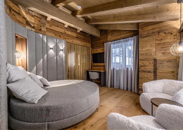 - The Peak Chalet Sölden