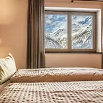 - The Peak Domek alpejski *