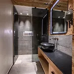 - The Peak Domek alpejski *