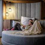 - The Peak Domek alpejski *