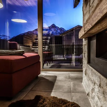 - The Peak سولدن