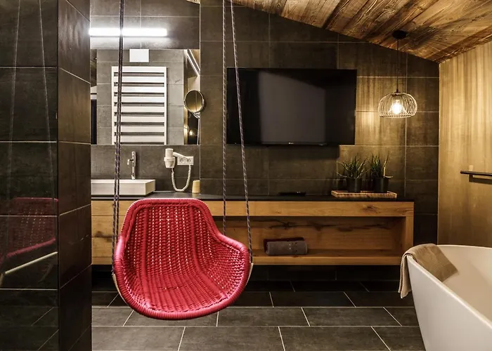 - The Peak Шале Зёльден